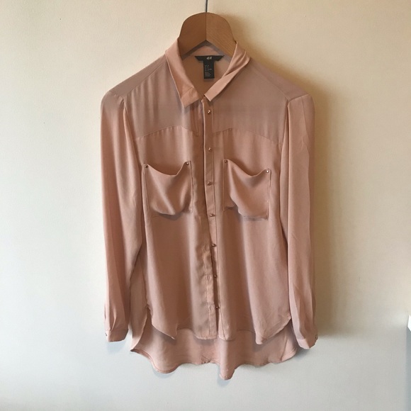 🔥 2/$10 🔥 H&M blouse - Picture 1 of 3